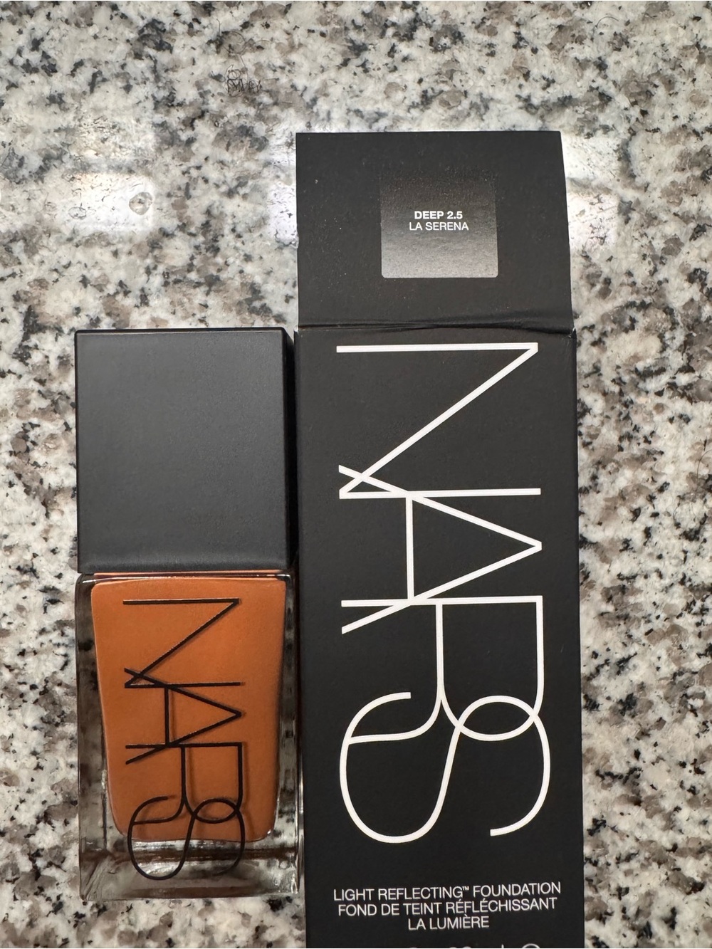 NARS Light Reflecting Foundation Deep 2.5 La Serena - Warm Tan